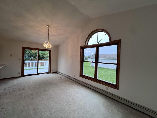 2023 E 11th St, Superior, WI 54880