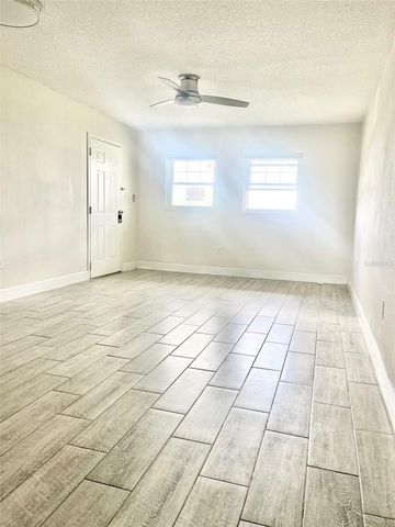 837 SKY LAKE CIRCLE C, Orlando, FL 32809