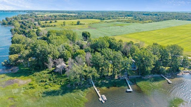 81 Mud Point South, Alburgh, VT 05440