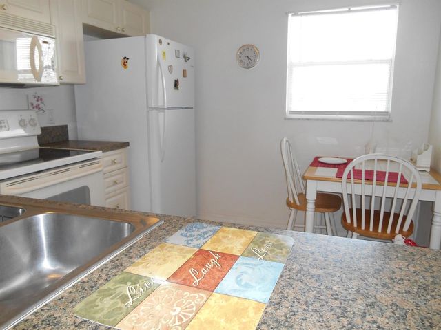 2615 NE 1st Court 410, Boynton Beach, FL 33435