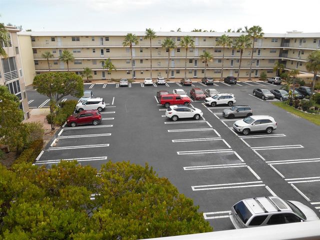 2615 NE 1st Court 410, Boynton Beach, FL 33435