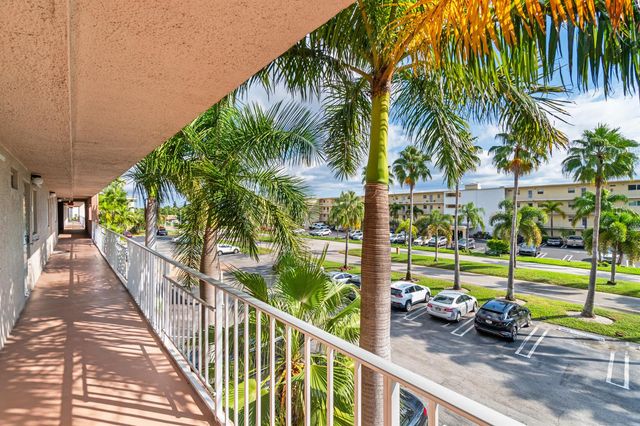 2615 NE 1st Court 410, Boynton Beach, FL 33435