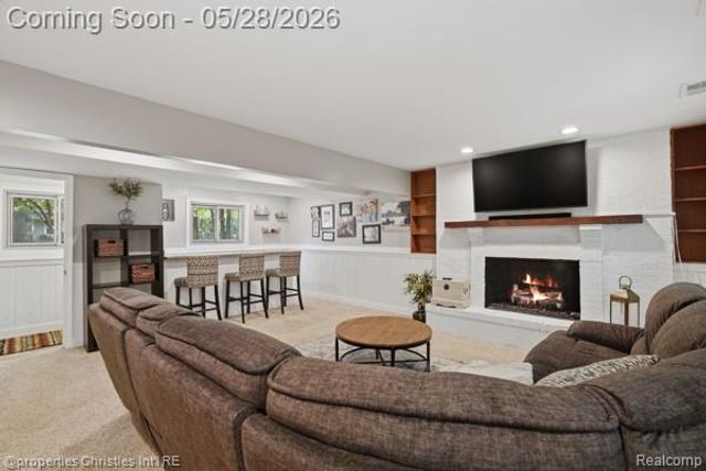 6884 Aeroview Street, West Bloomfield, MI 48324