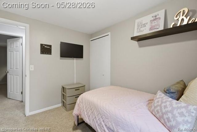 6884 Aeroview Street, West Bloomfield, MI 48324