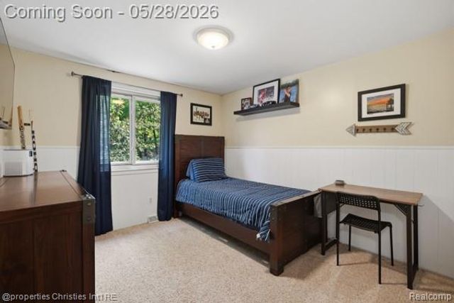 6884 Aeroview Street, West Bloomfield, MI 48324