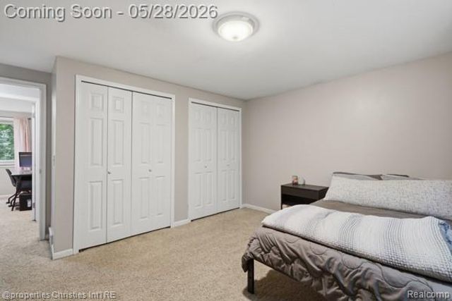6884 Aeroview Street, West Bloomfield, MI 48324