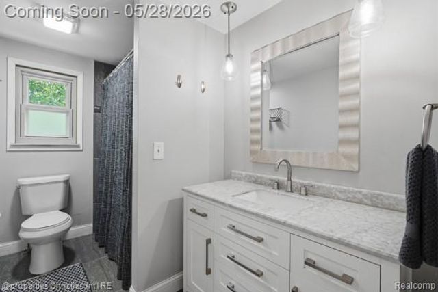 6884 Aeroview Street, West Bloomfield, MI 48324