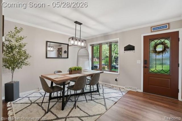 6884 Aeroview Street, West Bloomfield, MI 48324