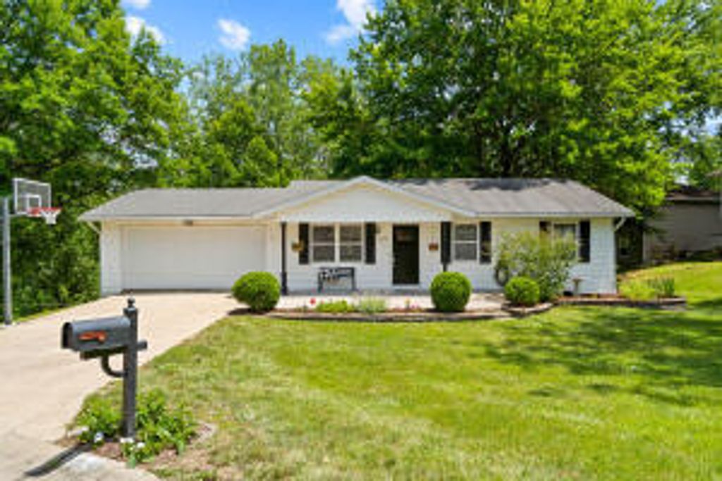 2308 HASTINGS, Columbia, MO 65203