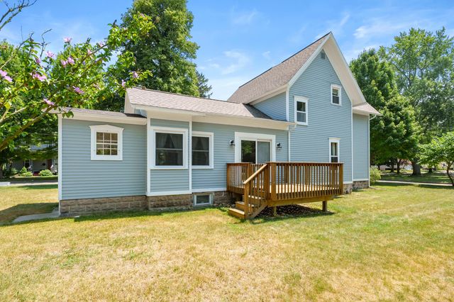 120 Hicks Street, Plainwell, MI 49080