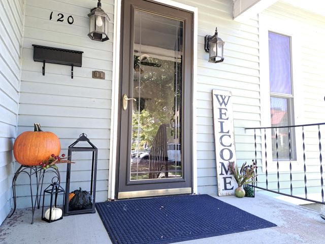 120 Hicks Street, Plainwell, MI 49080