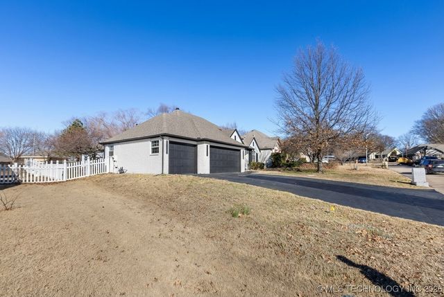 3204 Heritage Drive, Claremore, OK 74019