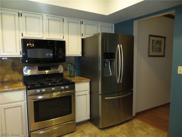 18606 Buccaneer Creek Drive 16, Strongsville, OH 44136