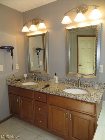 18606 Buccaneer Creek Drive 16, Strongsville, OH 44136
