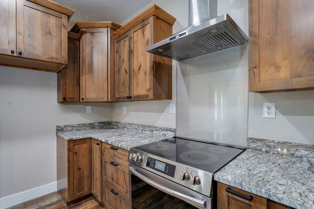 1233 Hwy Aa, Elkland, MO 65644