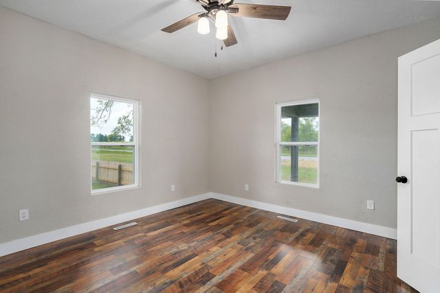 1233 Hwy Aa, Elkland, MO 65644