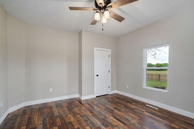 1233 Hwy Aa, Elkland, MO 65644