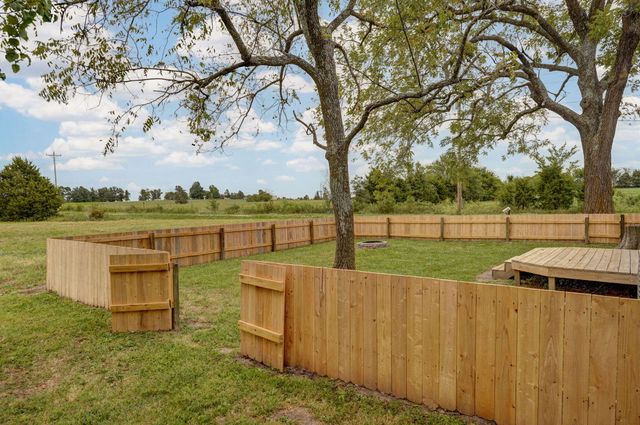 1233 Hwy Aa, Elkland, MO 65644