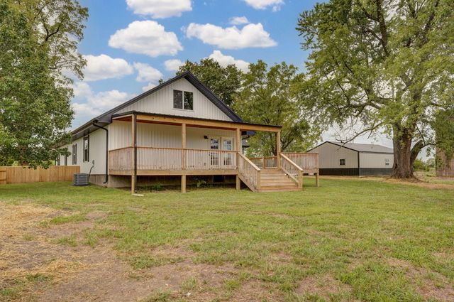 1233 Hwy Aa, Elkland, MO 65644