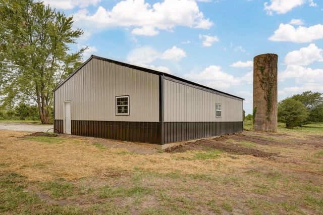 1233 Hwy Aa, Elkland, MO 65644