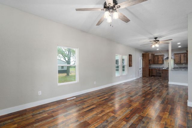 1233 Hwy Aa, Elkland, MO 65644