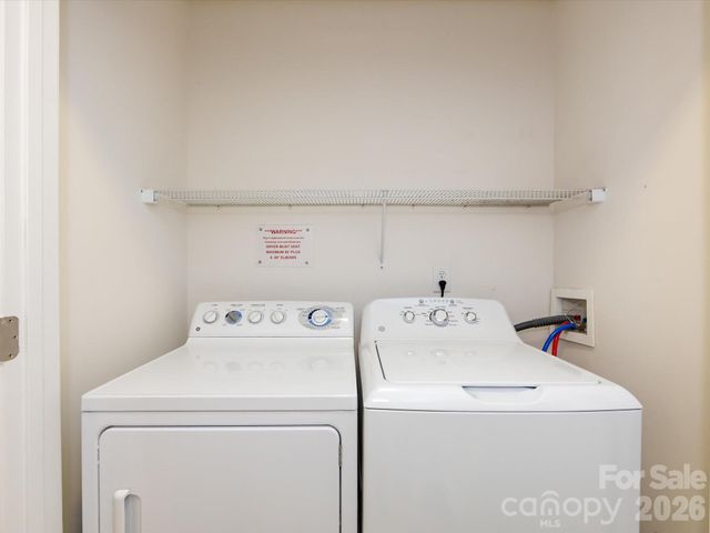 1000 E Woodlawn Road 113, Charlotte, NC 28209