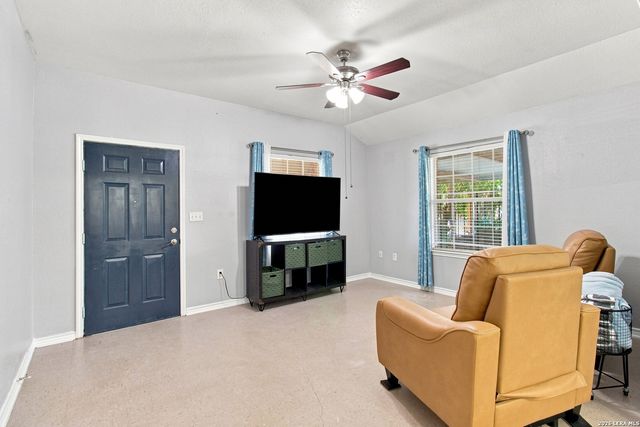 608 Whitman Ave, San Antonio, TX 78211