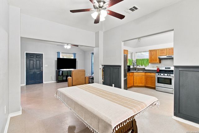 608 Whitman Ave, San Antonio, TX 78211