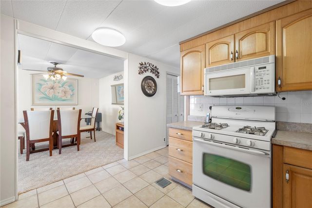 204 51ST AVENUE E, Bradenton, FL 34203