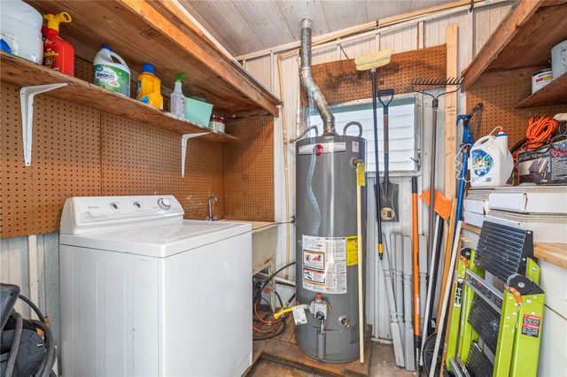 204 51ST AVENUE E, Bradenton, FL 34203