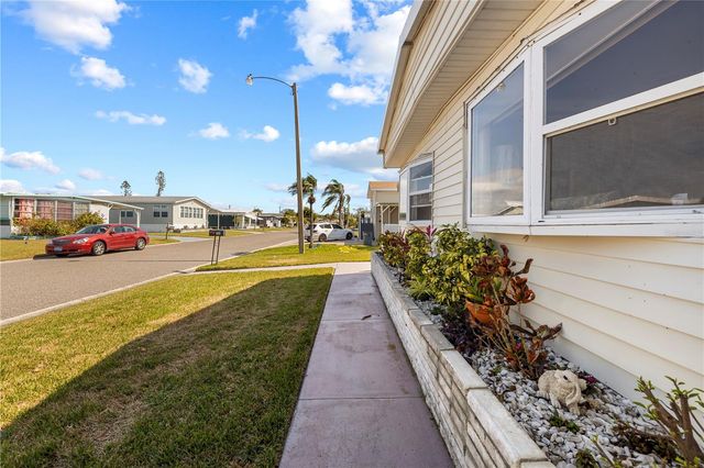 204 51ST AVENUE E, Bradenton, FL 34203