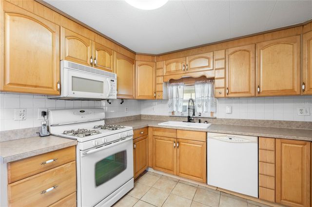 204 51ST AVENUE E, Bradenton, FL 34203