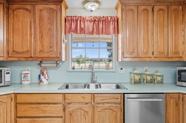 10594 Sam Reynolds Road, Justin, TX 76247