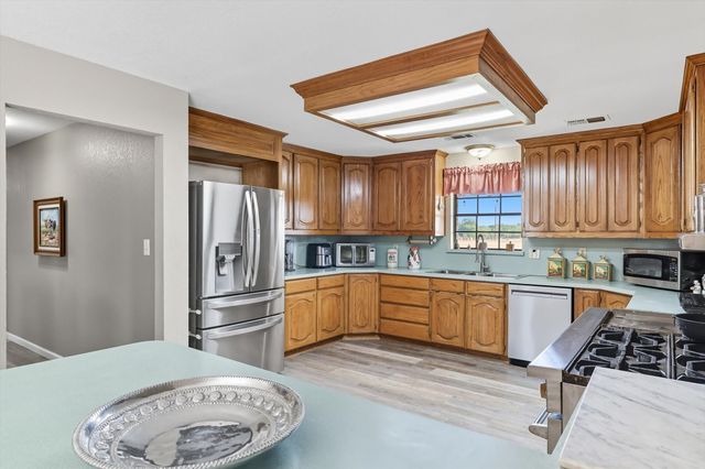 10594 Sam Reynolds Road, Justin, TX 76247