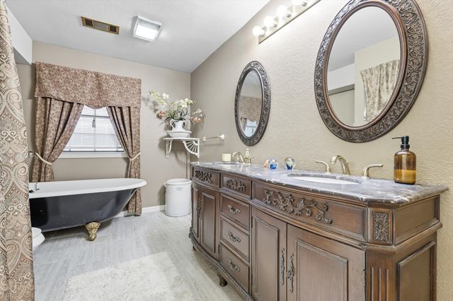 10594 Sam Reynolds Road, Justin, TX 76247