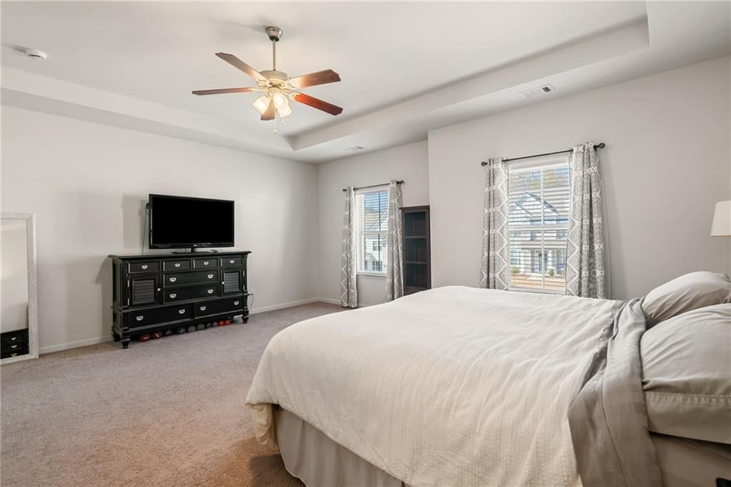 Image 29 of property listing at 7925 Brewton Creek Drive, Cumming, GA 30028