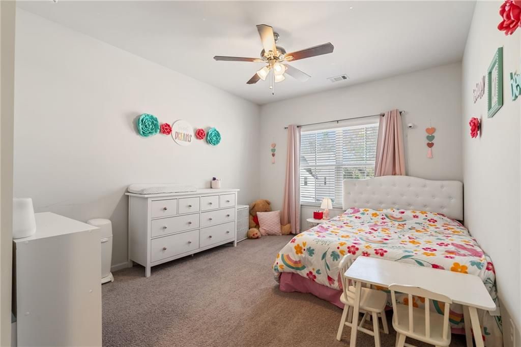 Image 36 of property listing at 7925 Brewton Creek Drive, Cumming, GA 30028