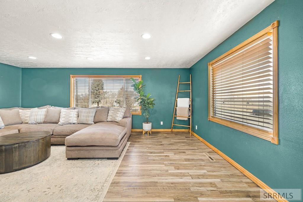 Image 14 of property listing at 1581 West 600 S, Blackfoot, ID 83262