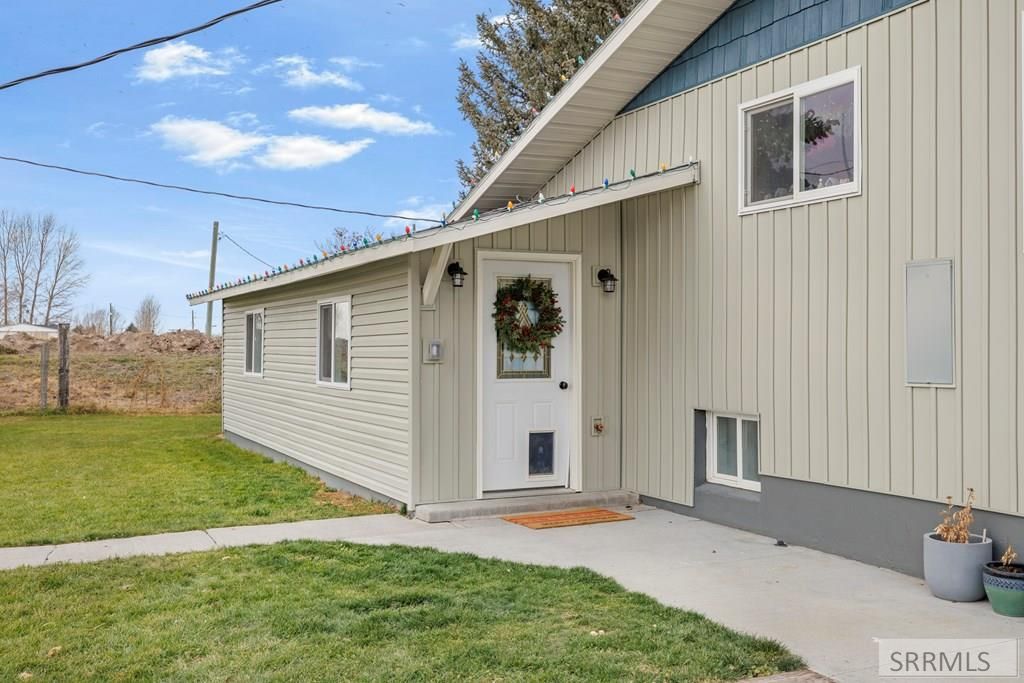 Image 6 of property listing at 1581 West 600 S, Blackfoot, ID 83262