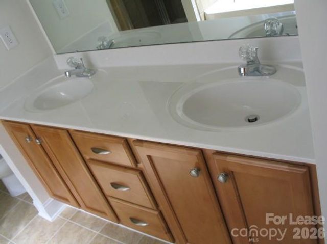 527 Dubois Court, Charlotte, NC 28208