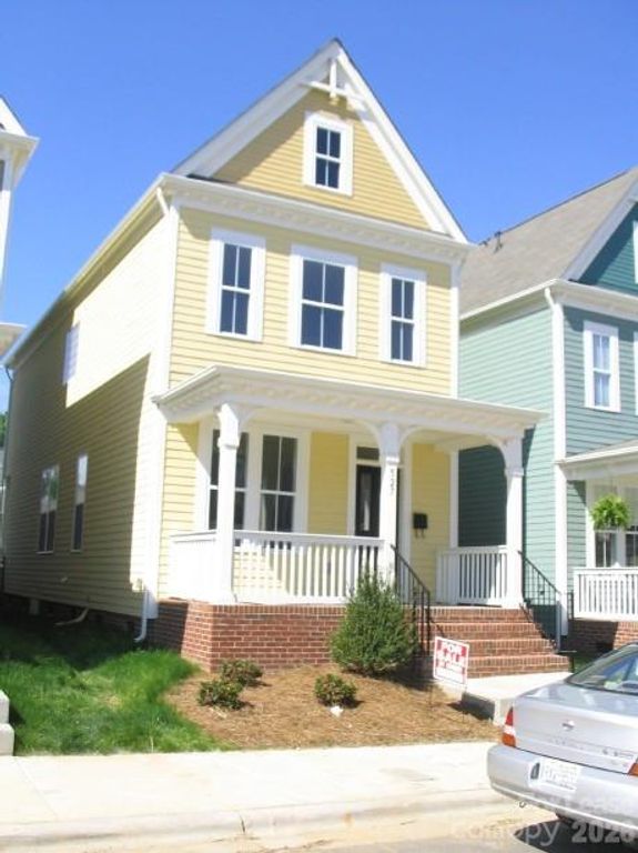 527 Dubois Court, Charlotte, NC 28208