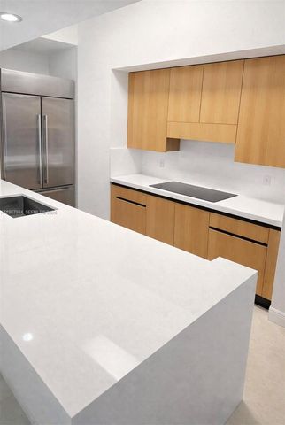 781 Crandon Blvd 106, Key Biscayne, FL 33149