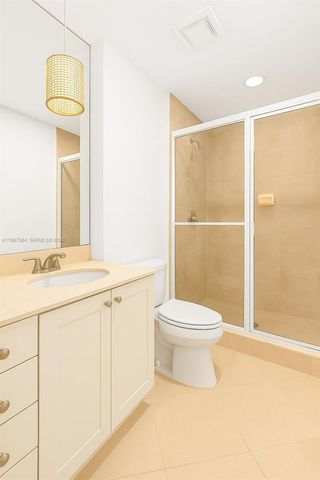 781 Crandon Blvd 106, Key Biscayne, FL 33149