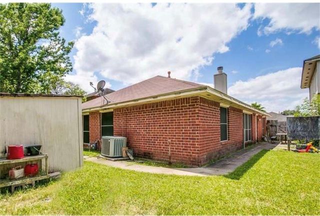 2025 Sandy Knoll Drive, Missouri City, TX 77489