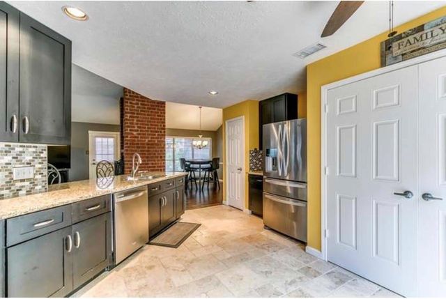 2025 Sandy Knoll Drive, Missouri City, TX 77489