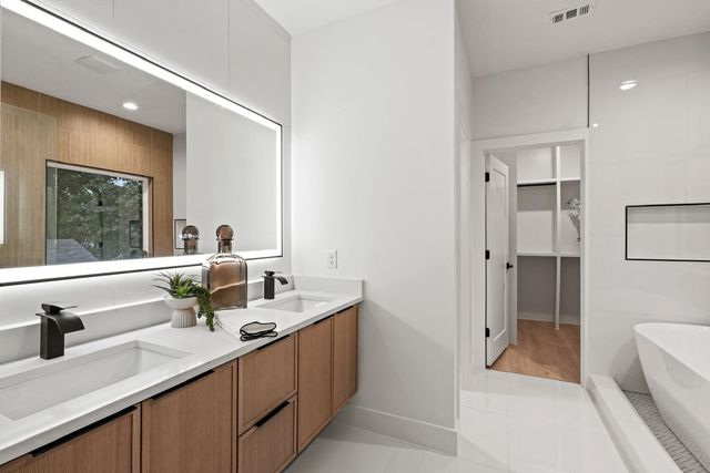 2515 Southland Street, Dallas, TX 75215