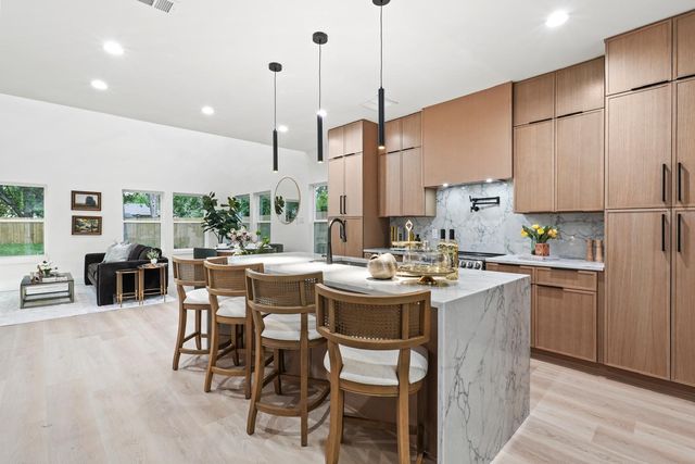 2515 Southland Street, Dallas, TX 75215