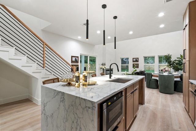2515 Southland Street, Dallas, TX 75215