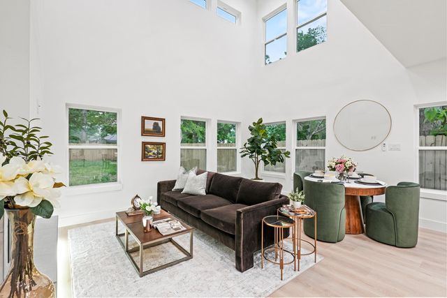 2515 Southland Street, Dallas, TX 75215