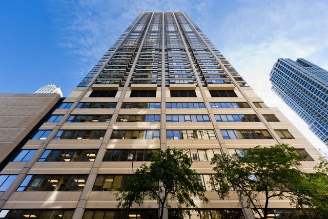 30 E Huron Street 1702, Chicago, IL 60611
